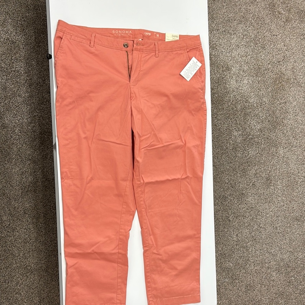 Bonobos Women's Salmon Capris